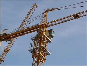 详解在青岛办理塔式起重机安装许可证：流程、条件与费用一览